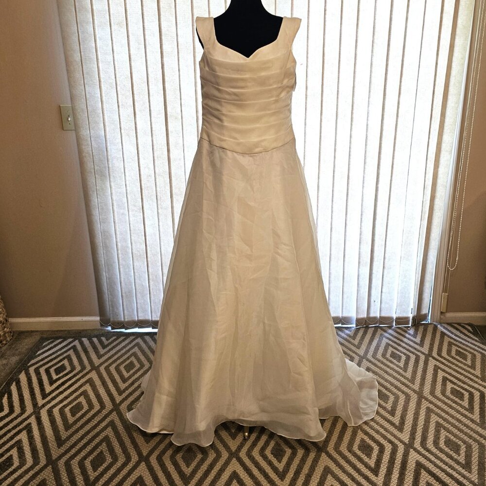Victoria Jane Wedding Dress-‎ Ivory Size 14